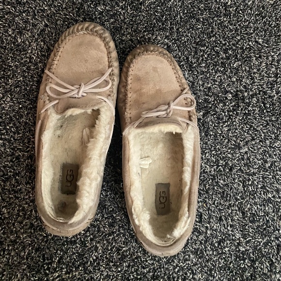 UGG Dakota indoor fashion slippers size 9 women’s - Picture 3 of 6